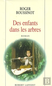 Des Enfants Dans Les Arbres