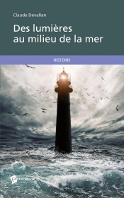 Des Lumières Au Milieu De La Mer