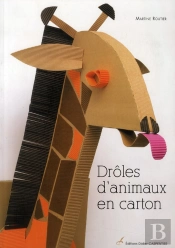 Doux Trophees. Masques En Carton
