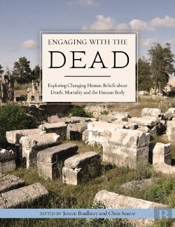 Bertrand.pt - Engaging With The Dead