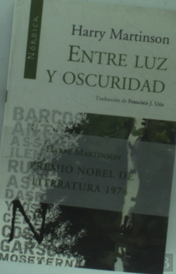 Bertrand.pt - Entre Luz Y Oscuridad