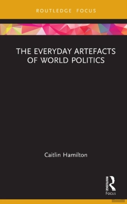Bertrand.pt - Everyday Artefacts Of World Politics