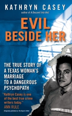 Bertrand.pt - Evil Beside Her