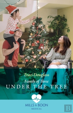 Bertrand.pt - Family Of Three Under The Tree