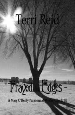 Bertrand.pt - Frayed Edges - A Mary O'Reilly Paranormal Mystery (Book 17)