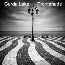 Bertrand.pt - Garda Lake Promenade