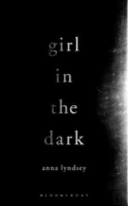 Bertrand.pt - Girl In The Dark