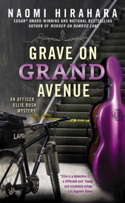 Bertrand.pt - Grave On Grand Avenue