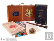 Harry Potter: Hogwarts Trunk Collectible Set