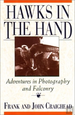Bertrand.pt - Hawks In The Hand