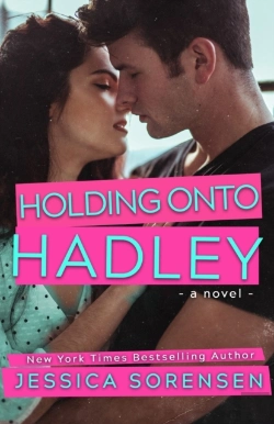 Bertrand.pt - Holding Onto Hadley: A Novel