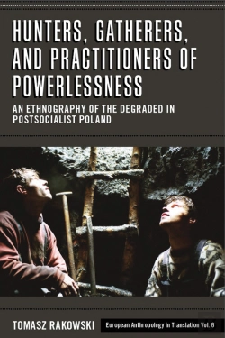 Bertrand.pt - Hunters, Gatherers, And Practitioners Of Powerlessness