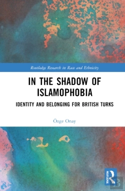 Bertrand.pt - In The Shadow Of Islamophobia