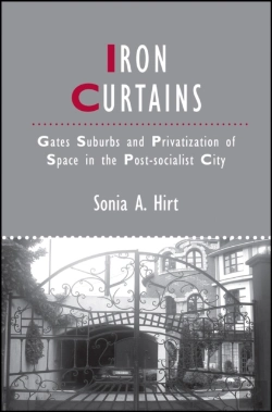 Bertrand.pt - Iron Curtains
