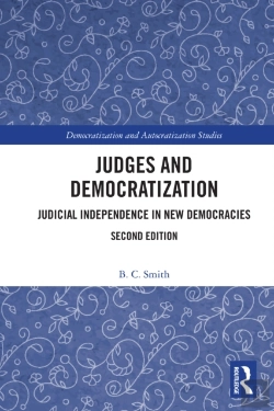 Bertrand.pt - Judges And Democratization