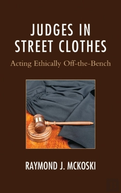 Bertrand.pt - Judges In Street Clothes