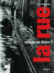 La Rue, Village Ou Décor ?