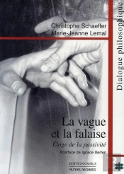 La Vague Et La Falaise