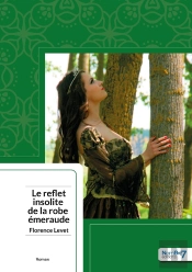 Le Reflet Insolite De La Robe Émeraude