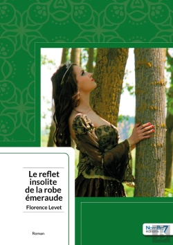 Bertrand.pt - Le Reflet Insolite De La Robe Émeraude