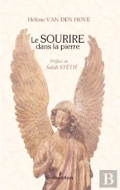 Le Sourire Dans La Pierre