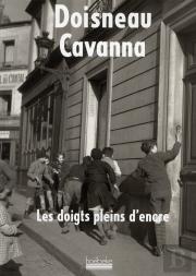 Les Doigts Pleins D'Encre