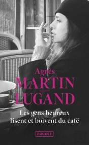 Les Gens Heureux Lisent Et Boivent Du Café
