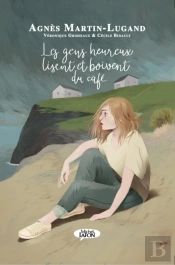Les Gens Heureux Lisent Et Boivent Du Café