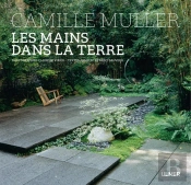 Les Mains Dans La Terre