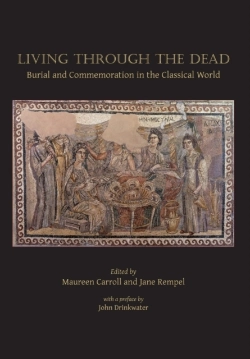 Bertrand.pt - Living Through The Dead