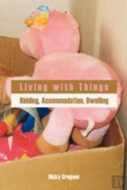 Bertrand.pt - Living With Things