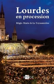Lourdes En Procession