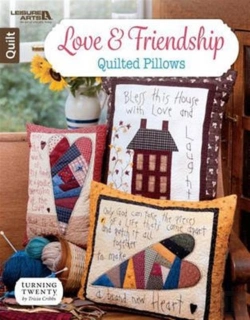 Bertrand.pt - Love & Friendship Quilted Pillows