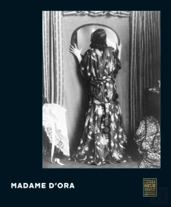 Bertrand.pt - Madame D'Ora