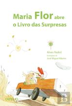 Maria Flor abre o Livro das Surpresas