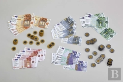 Bertrand.pt - Materiel De Mathematiques - Pieces Et Billets D'Euros - 2019