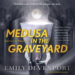 Bertrand.pt - Medusa In The Graveyard