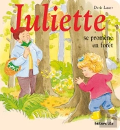 Mini-Juliette Se Promene En Foret