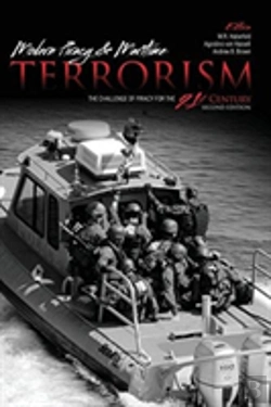 Bertrand.pt - Modern Piracy And Maritime Terrorism: The Challenge Of Piracy For The 21st Century