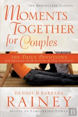 Bertrand.pt - Moments Together For Couples Â€“ 365 Daily Devotions For Drawing Near To God & One Another