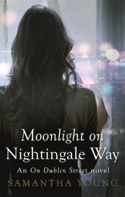 Bertrand.pt - Moonlight On Nightingale Way