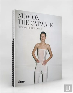 Bertrand.pt - New On The Catwalk Emerging Fashion Labels /Anglais