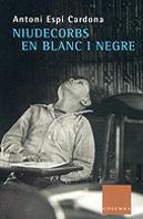 Niu De Corbs En Blanc I Negre
