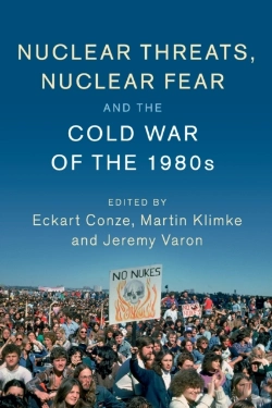 Bertrand.pt - Nuclear Threats, Nuclear Fear And The Cold War Of The 1980s