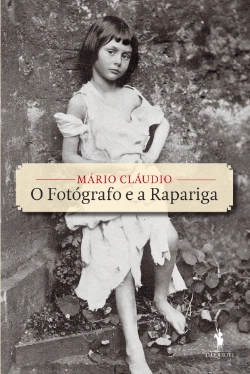 Bertrand.pt - O Fotógrafo e a Rapariga