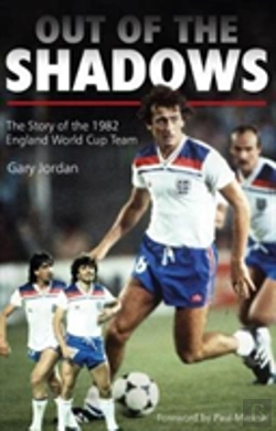 Bertrand.pt - Out Of The Shadows