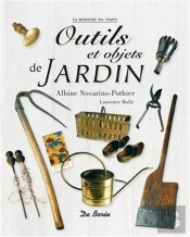 Outils Et Objets De Jardin