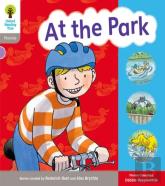 Oxford Reading Tree: Level 1: Floppy'S Phonics: Sounds And Letters: At The Park