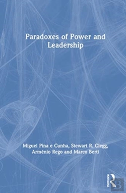 Bertrand.pt - Paradoxes Of Power And Leadership