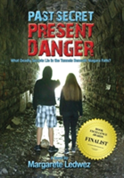 Bertrand.pt - Past Secret Present Danger